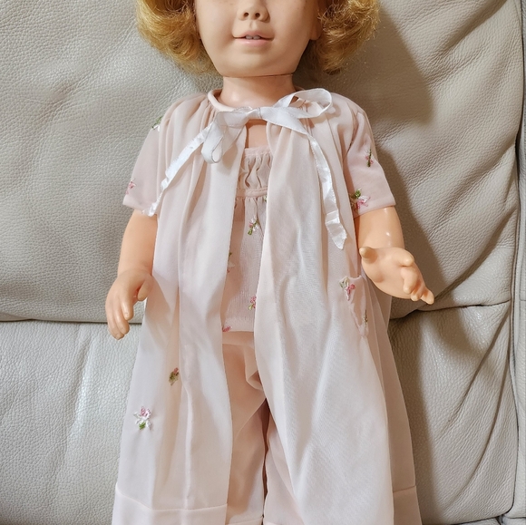 Vintage Chatty Cathy Doll (1960's)-INCLUDING CLOTHES-Voice NOT Working - Picture 10 of 13